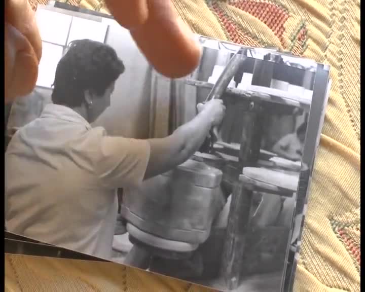 Figure 26 : Extrait vidéo du témoignage d’un patron porcelainier. © N. Michau