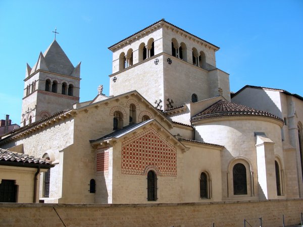 Saint-Martin d'Ainay, une basilique romane à travers les âges