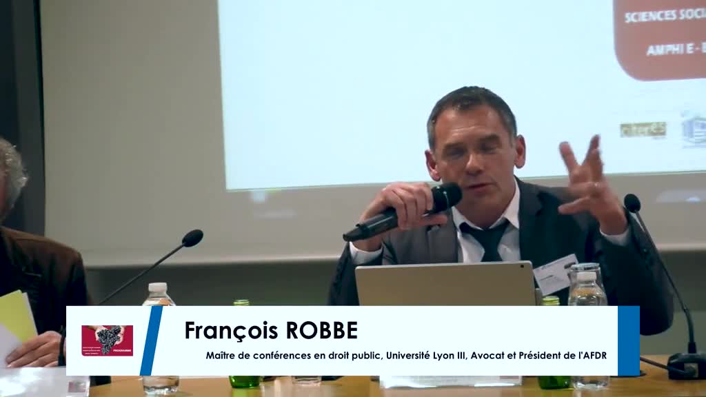 La transmission des exploitations viticoles face à la SAFER et à l'administration.
François Robbe