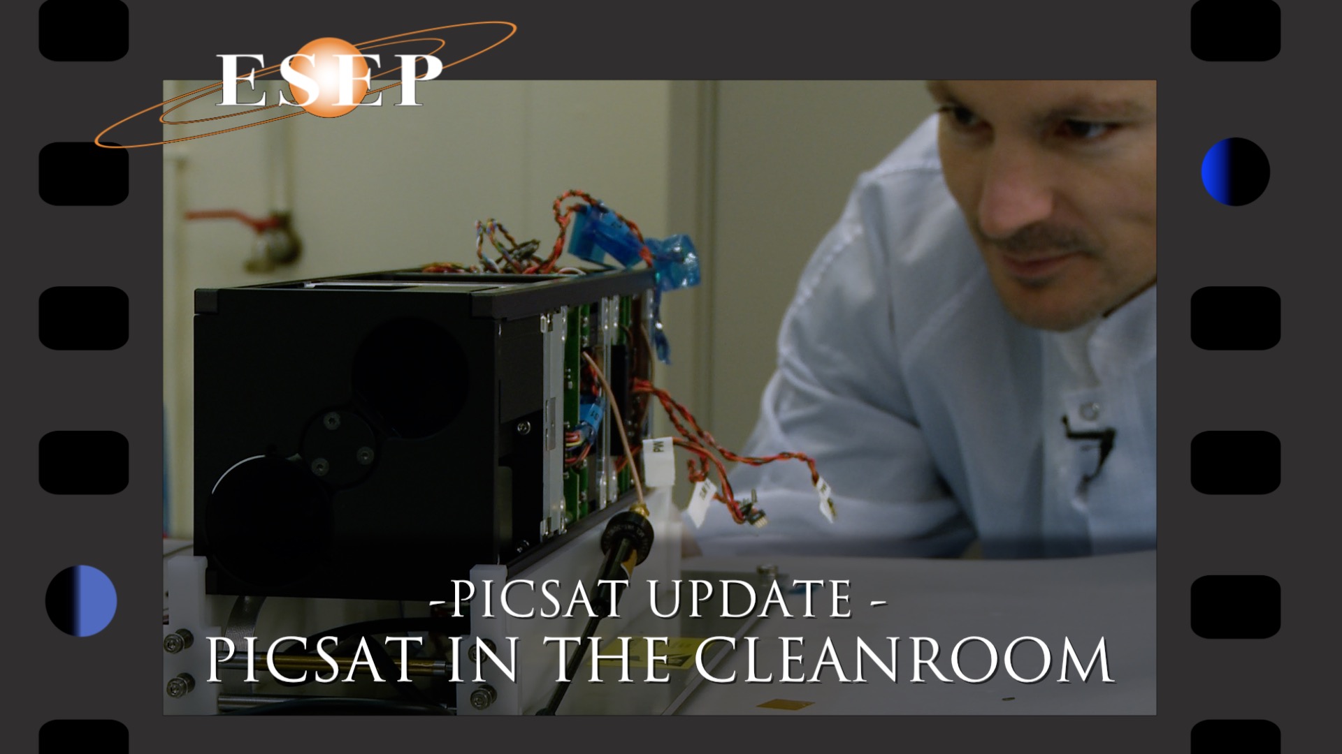 PICSAT update - 26 September 2017: PICSAT in the clean room