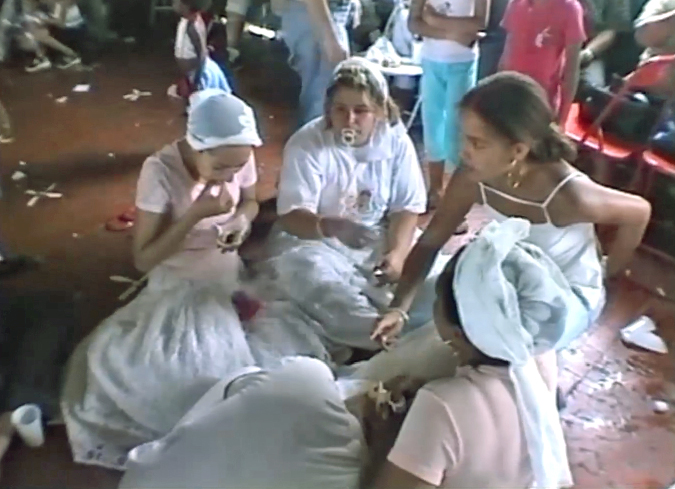 Cérémonies et rituels de l’umbanda : la fête des enfants 
Marília, État de São Paulo Brésil, les 13 et 14 octobre 2001
