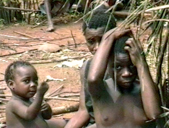 Chronique aka, novembre 1989, Mongoumba, Akungu, RCA : enquête sur la mort de Jean-Marie Elima à la suite d'un rapport sexuel avec une femme villageoise