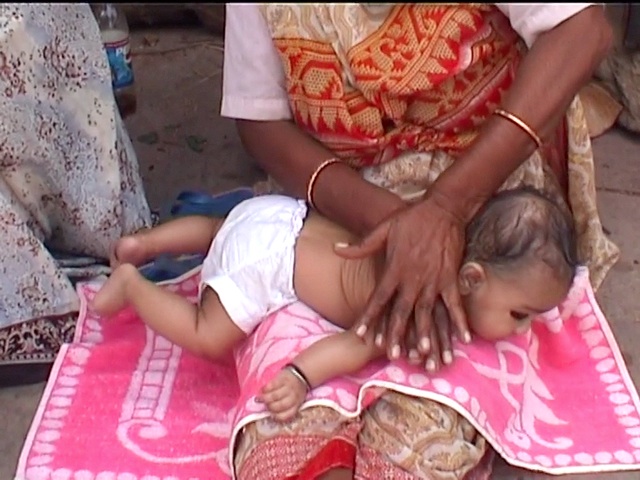 Kosai : massages traditionnels pour bébés
Tunisie - Inde