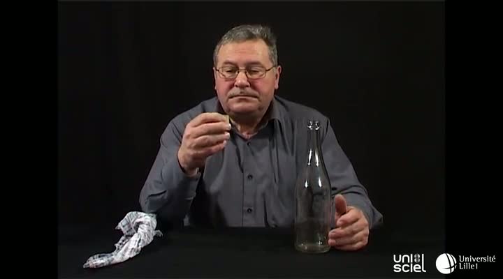Comment récupérer un bouchon qui se trouve dans une bouteille ?