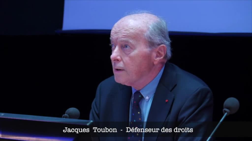 19. Conclusions. Avec Jacques Toubon, Défenseur des Droits. Et Marguerite Cognet, Comité d'organisation du colloque.